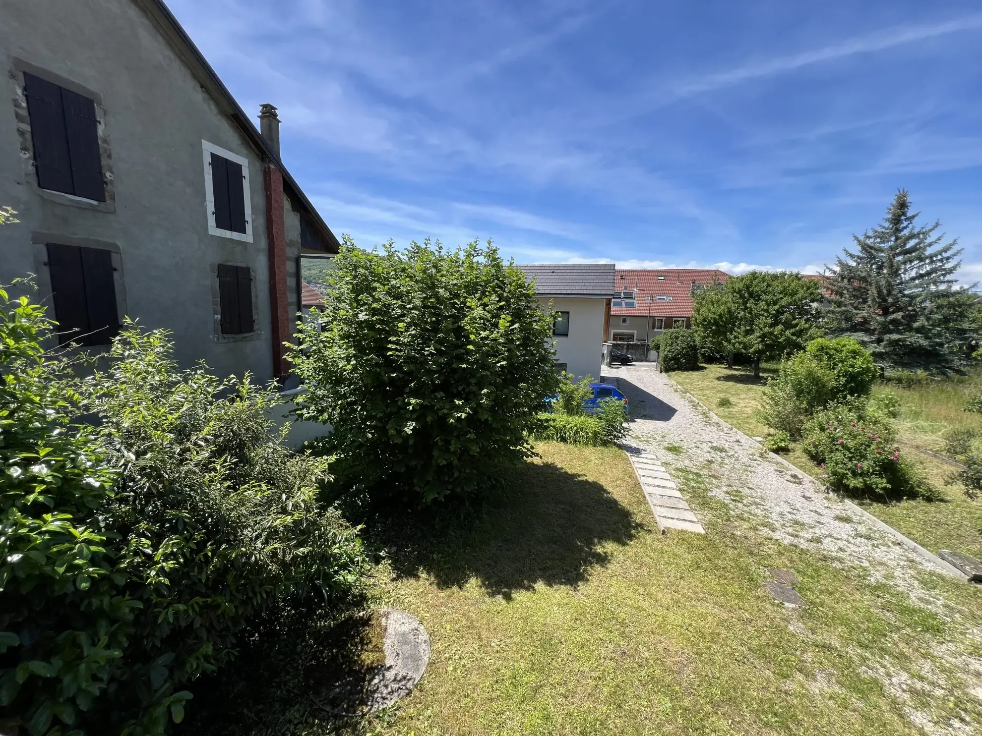 Ferme à rénover de 200 m² à vendre à VETRAZ-MONTHOUX pour 299 000 € 