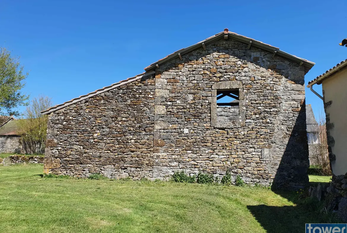 Vente de 2 Charmantes Granges à Savignac 