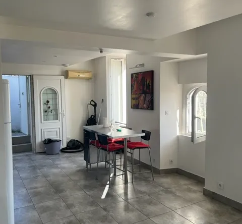 À vendre : Appartement T4 à Marseille Saint-Antoine - 180 000 €