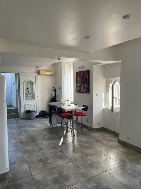 À vendre : Appartement T4 à Marseille Saint-Antoine - 180 000 € 