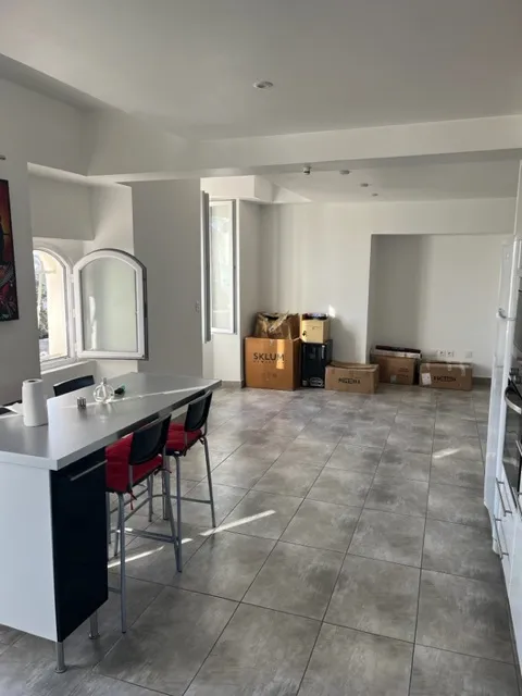 À vendre : Appartement T4 à Marseille Saint-Antoine - 180 000 € 