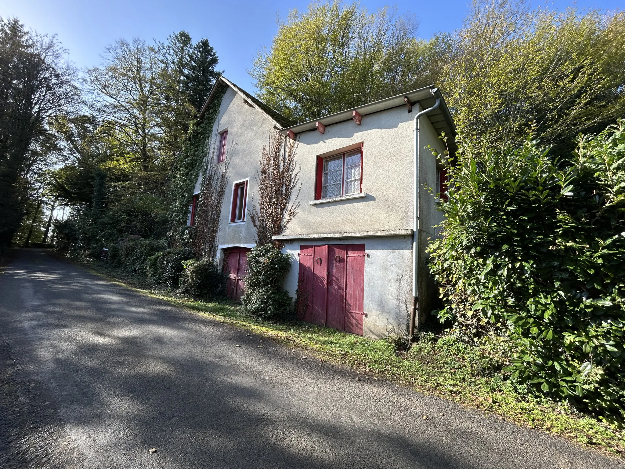 Maison à Saint Salvadour en Corrèze à rénover 