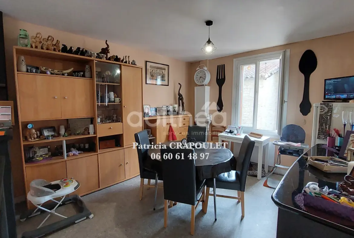 Maison de Bourg à Vars - 96 m² avec 3 chambres proche commodités 