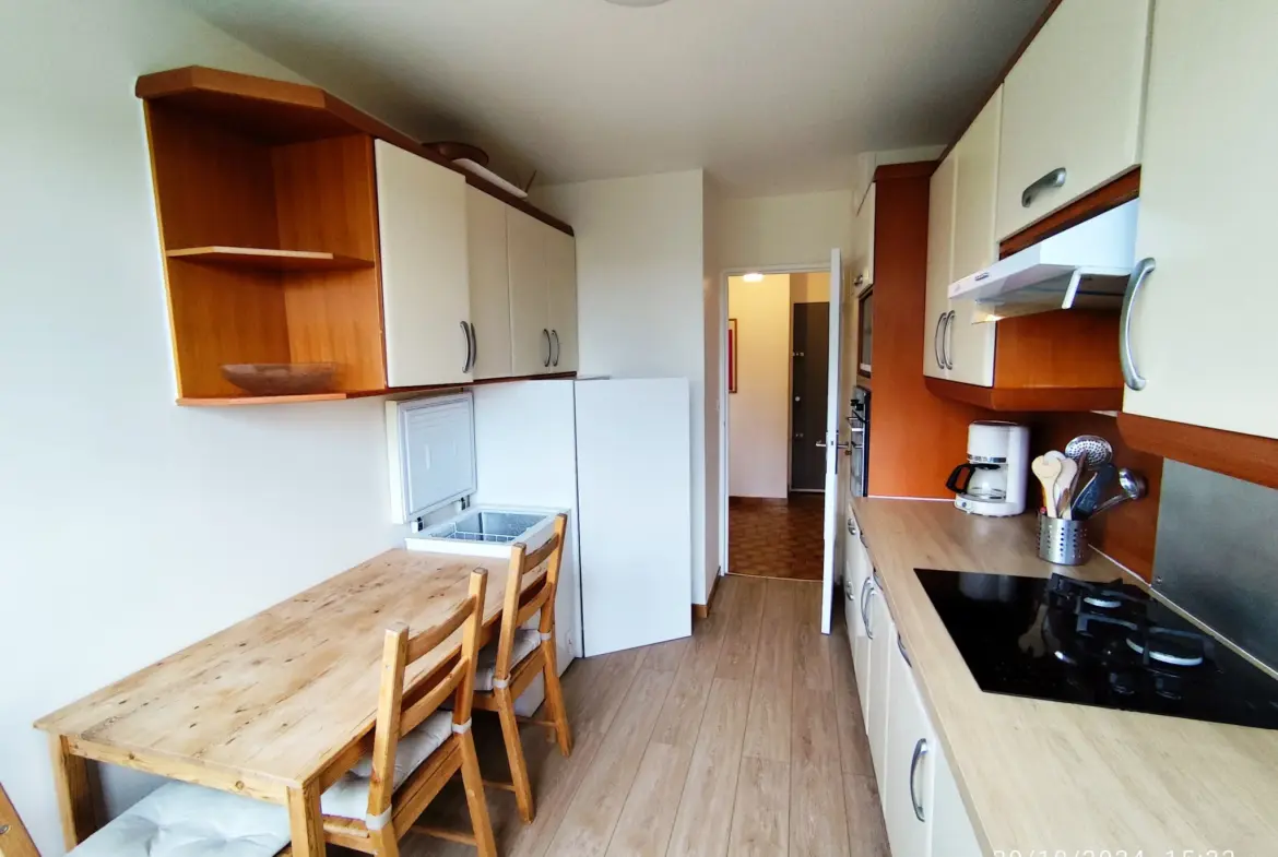 Appartement à vendre à Cergy : T4 avec 3 chambres et loggia 