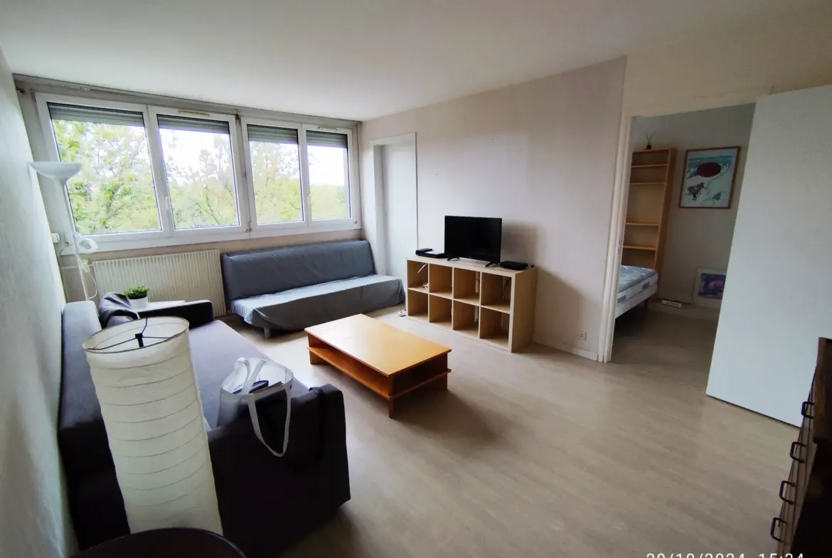 Appartement à vendre à Cergy : T4 avec 3 chambres et loggia 