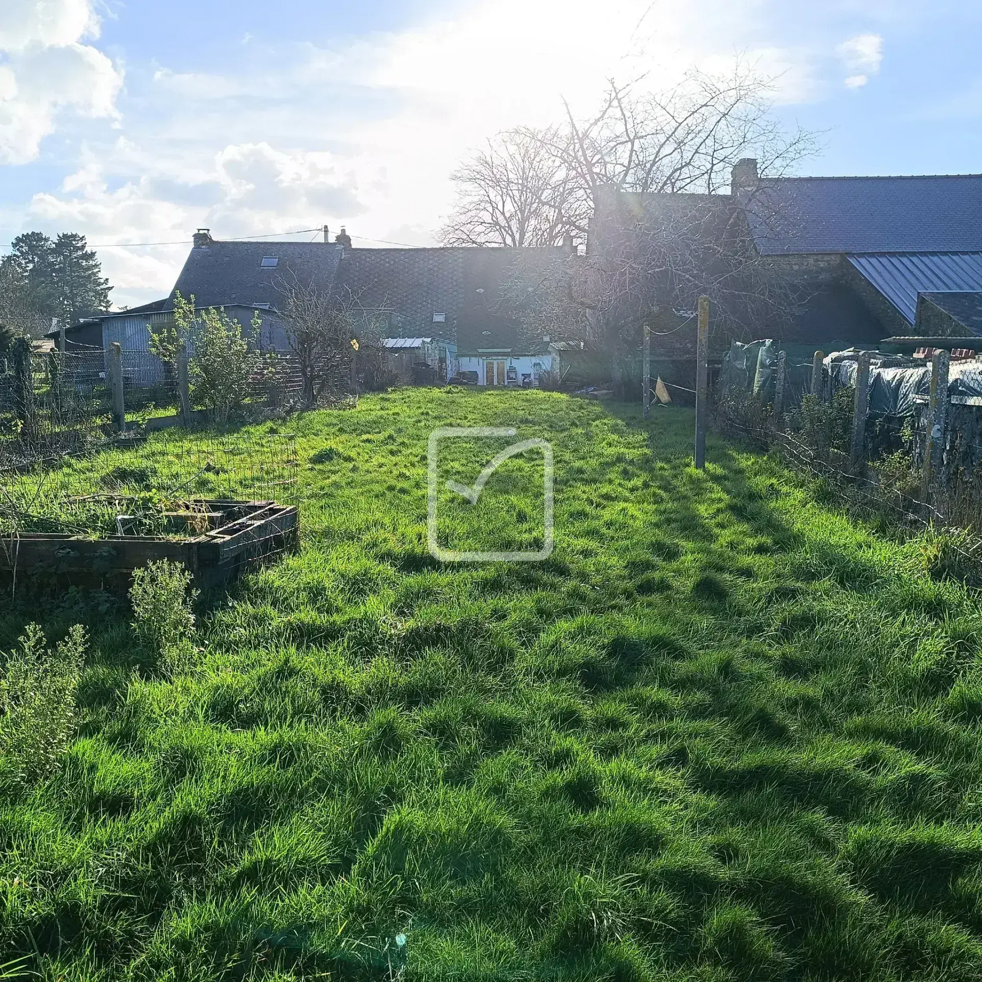 Ensemble de deux maisons à Néant-sur-Yvel - 680 m² de terrain 