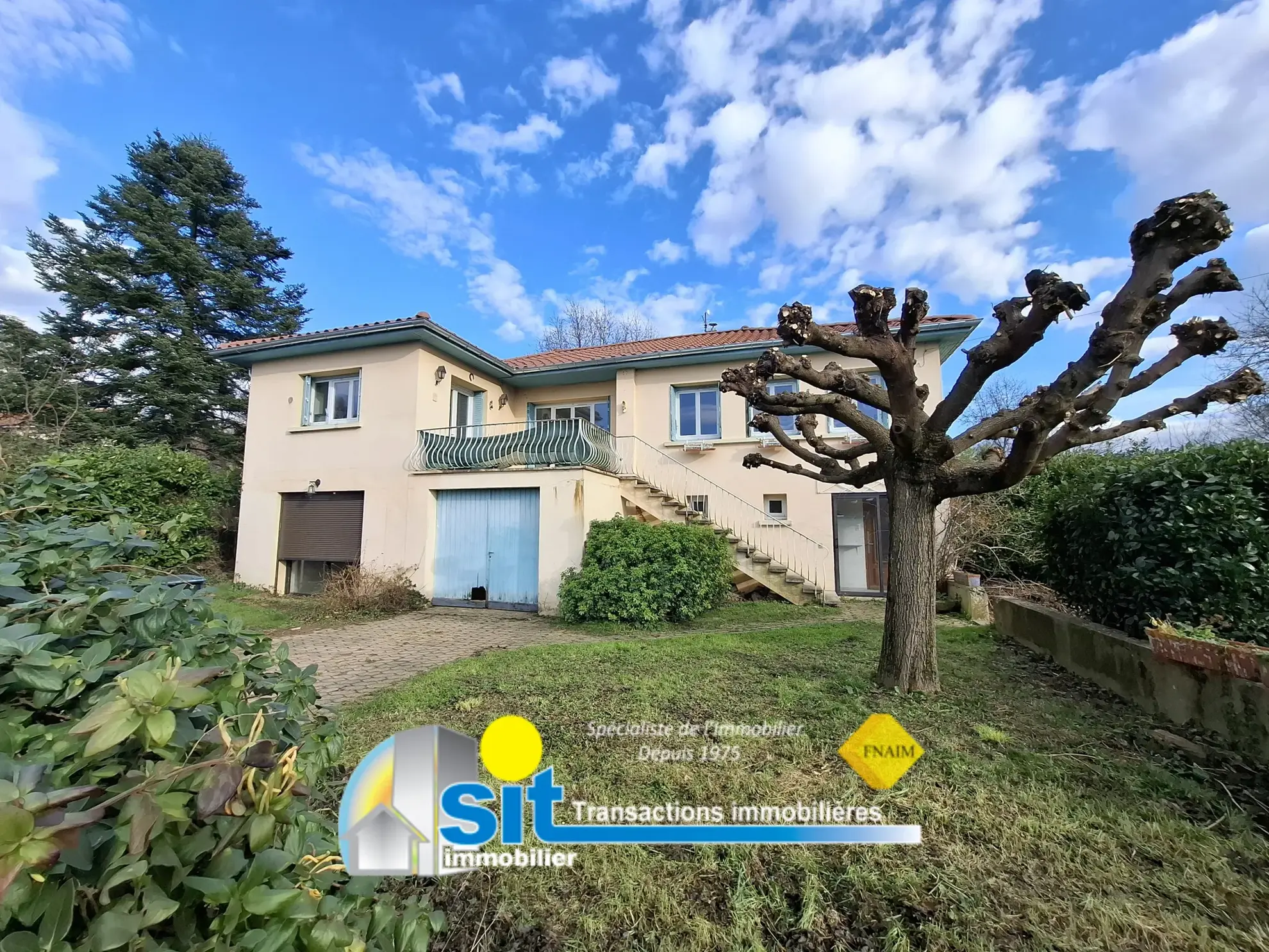 Maison à vendre à Vernioz avec studio indépendant et grand garage 