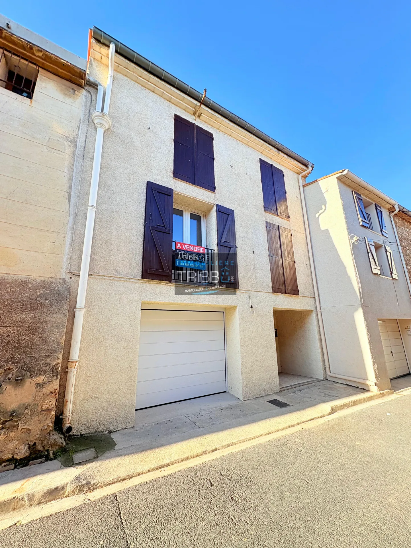 Maison de Village à LLUPIA avec Garage 