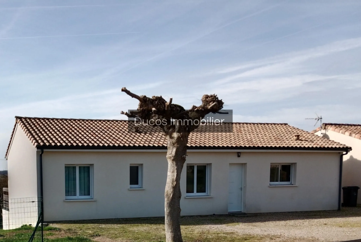 Maison récente à Seyches avec 3 chambres et bureau 