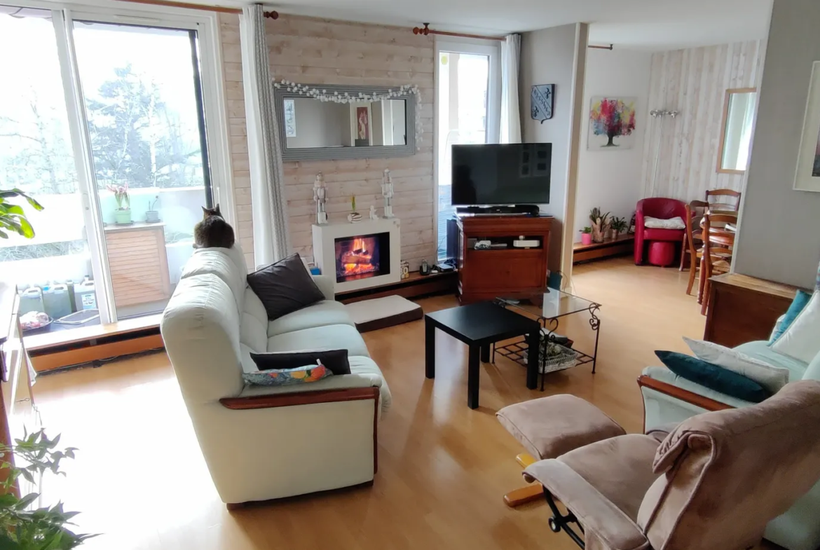 Appartement 5 pièces lumineux de 113.45 m² avec balcon à Elancourt 