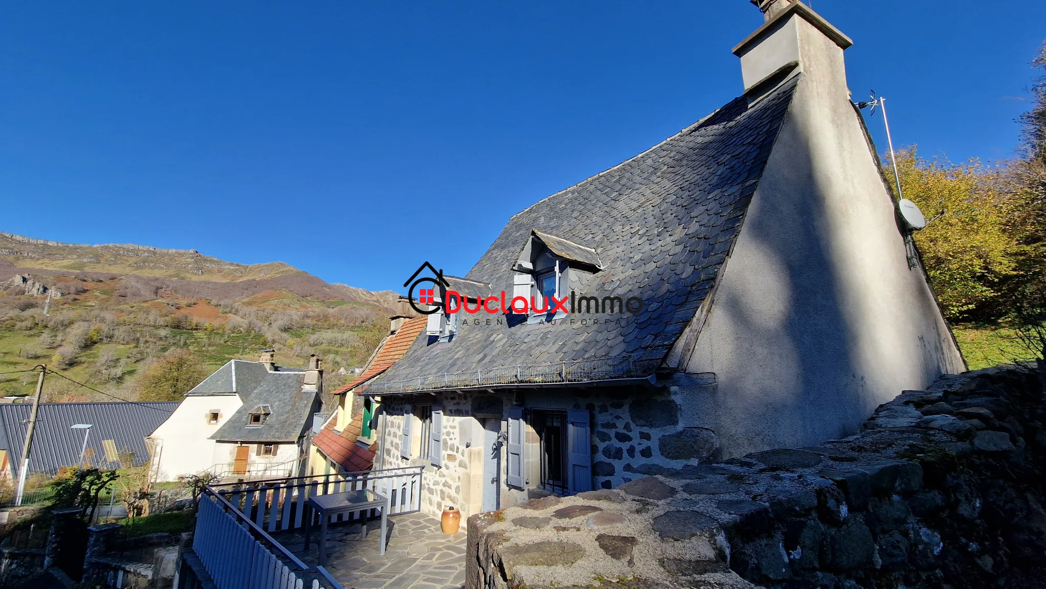 Maison ancienne rénovée à Mandailles au cœur de la vallée 