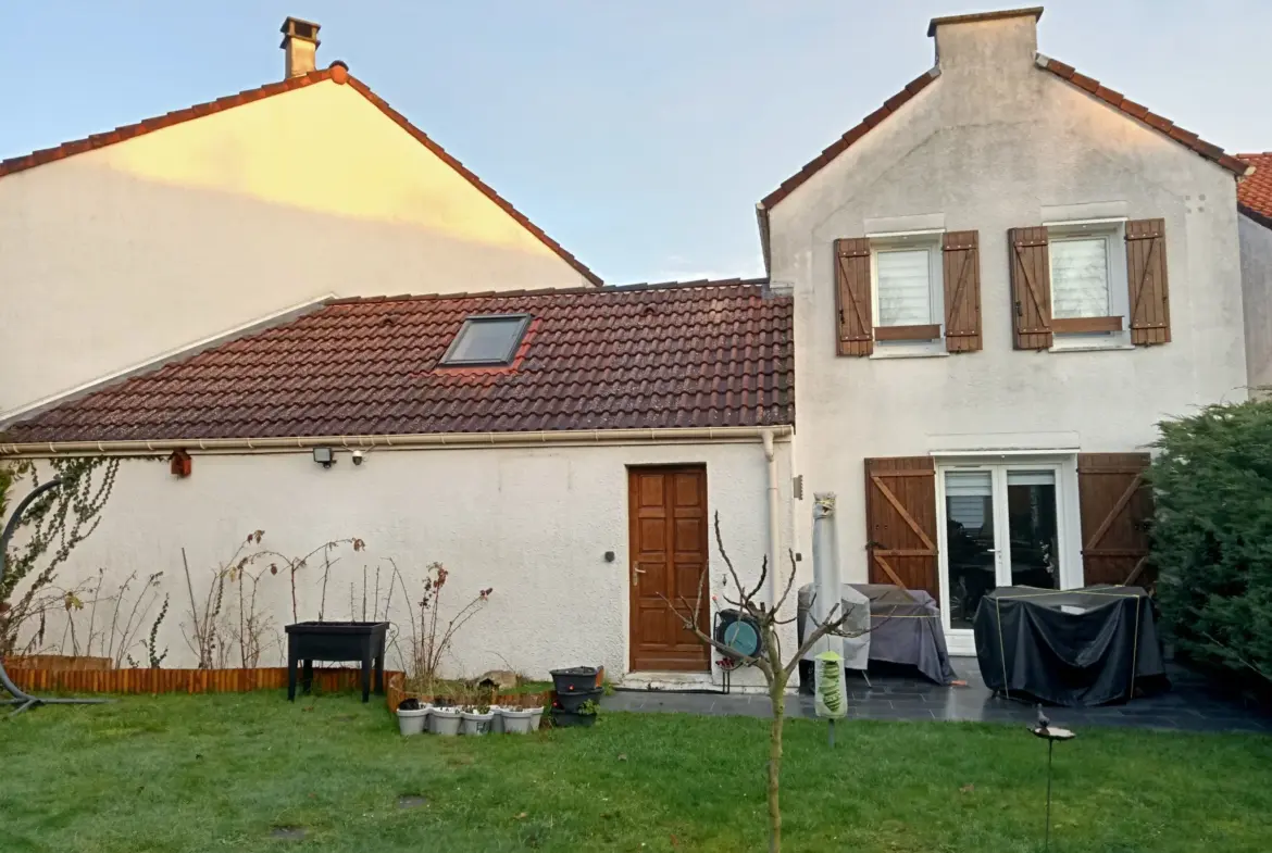 Maison de 4 pièces à vendre à Jouy-le-Moutier 