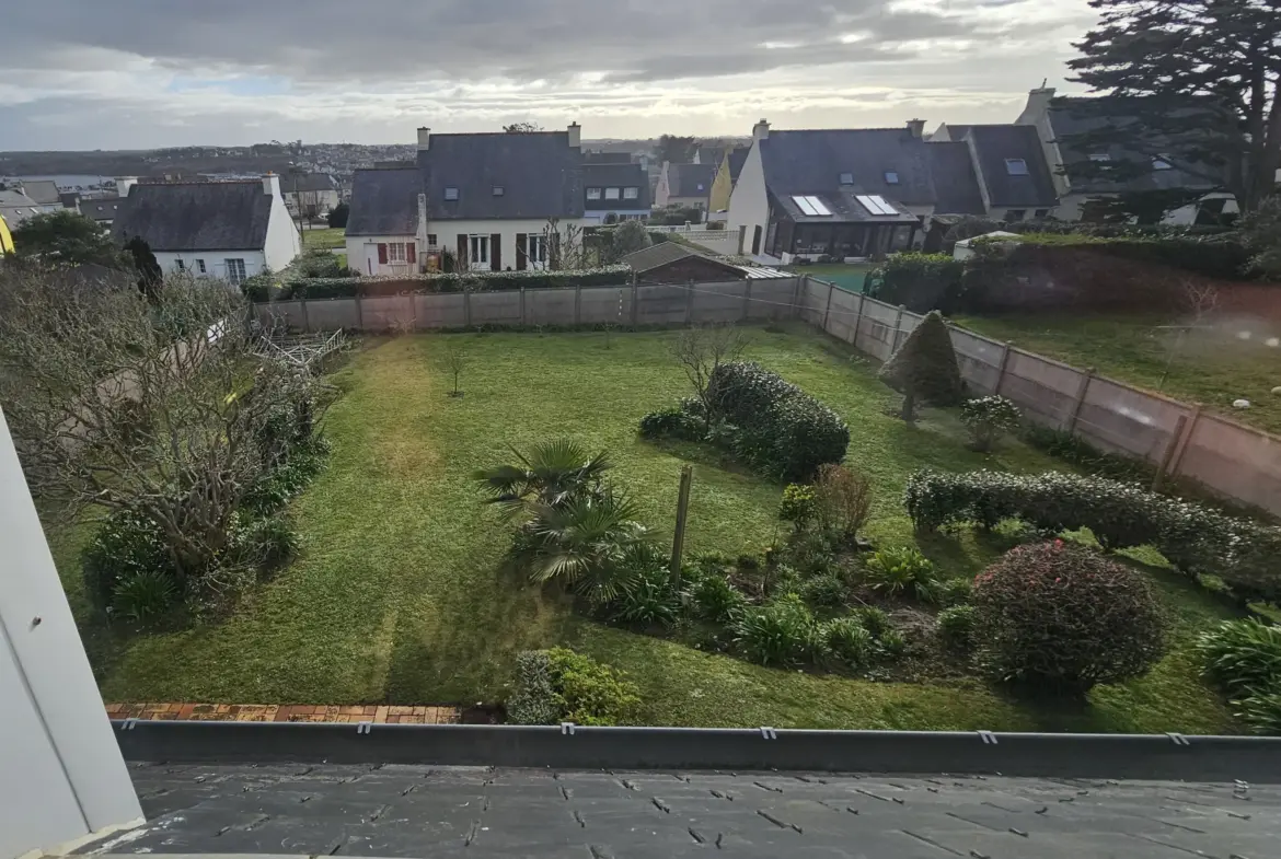 Maison proche plage et GR34 avec revenu locatif à Camaret sur mer 