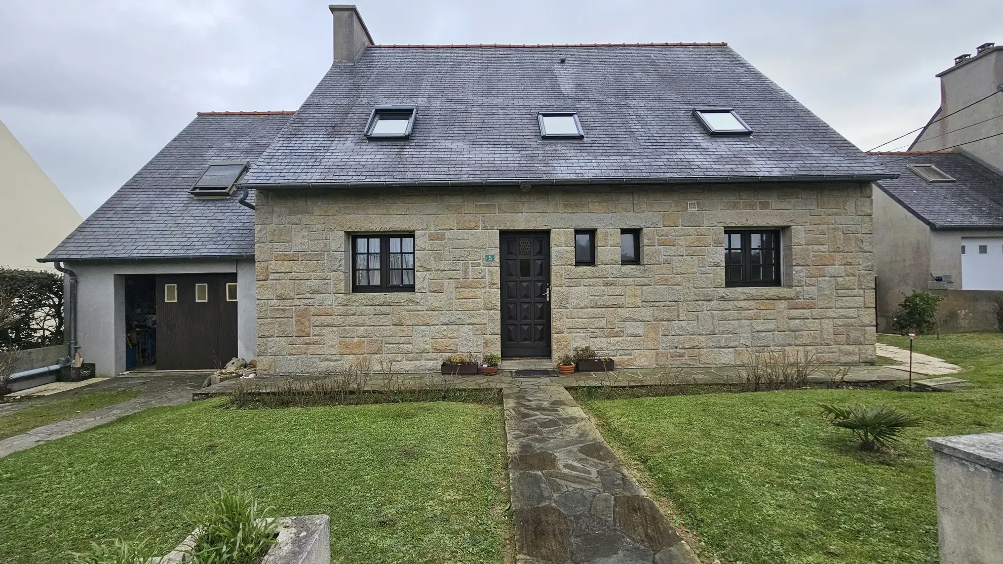 Maison proche plage et GR34 avec revenu locatif à Camaret sur mer 