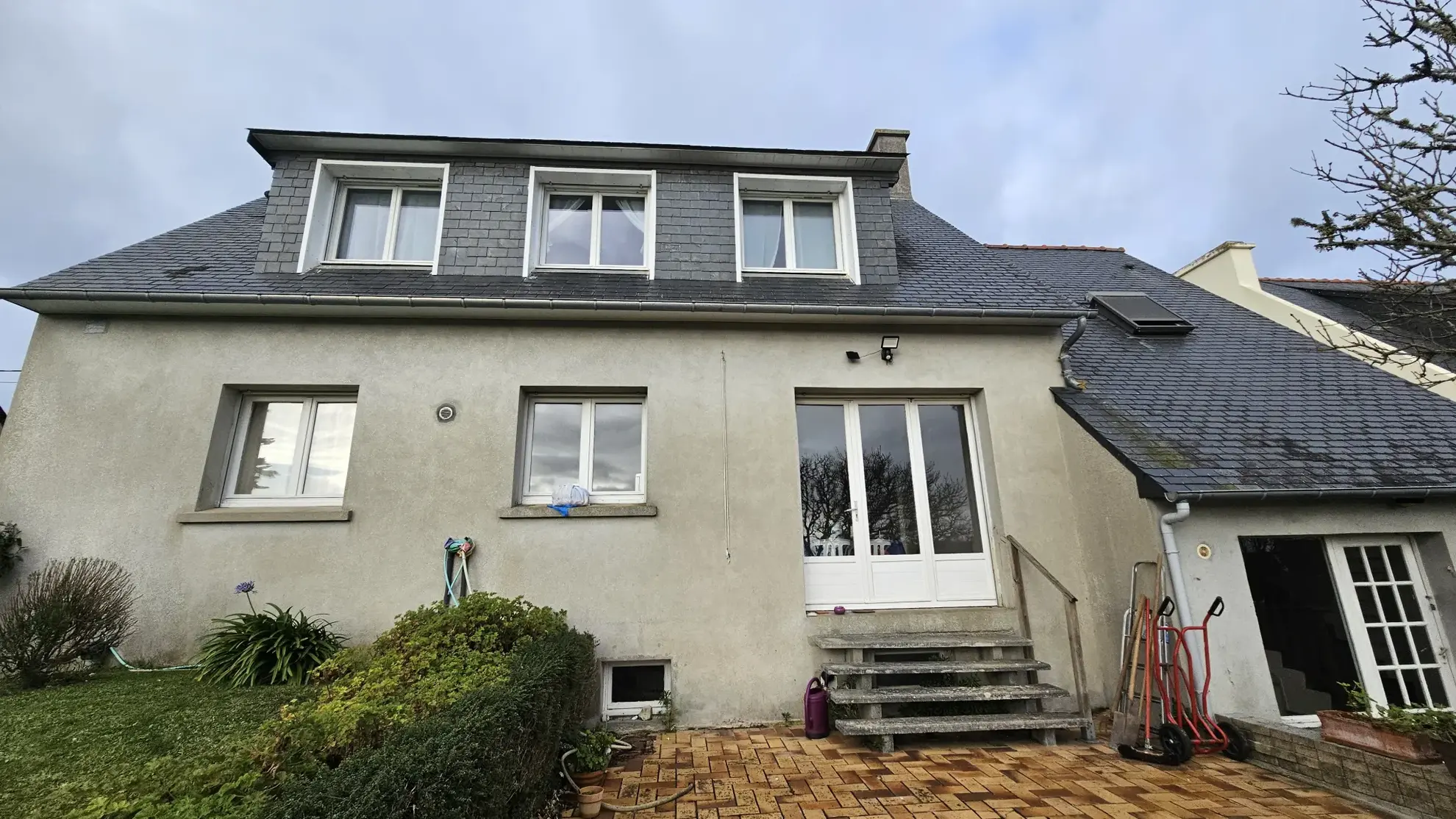 Maison proche plage et GR34 avec revenu locatif à Camaret sur mer 