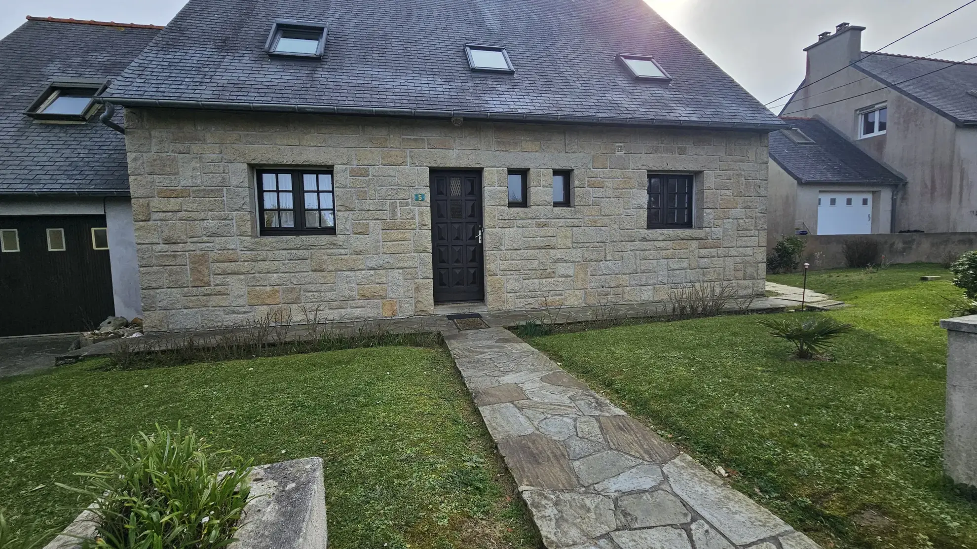 Maison proche plage et GR34 avec revenu locatif à Camaret sur mer 