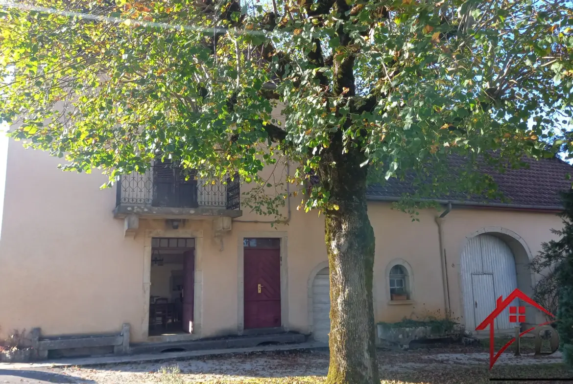 Ensemble immobilier à vendre à Crancot - 240 m² habitable 