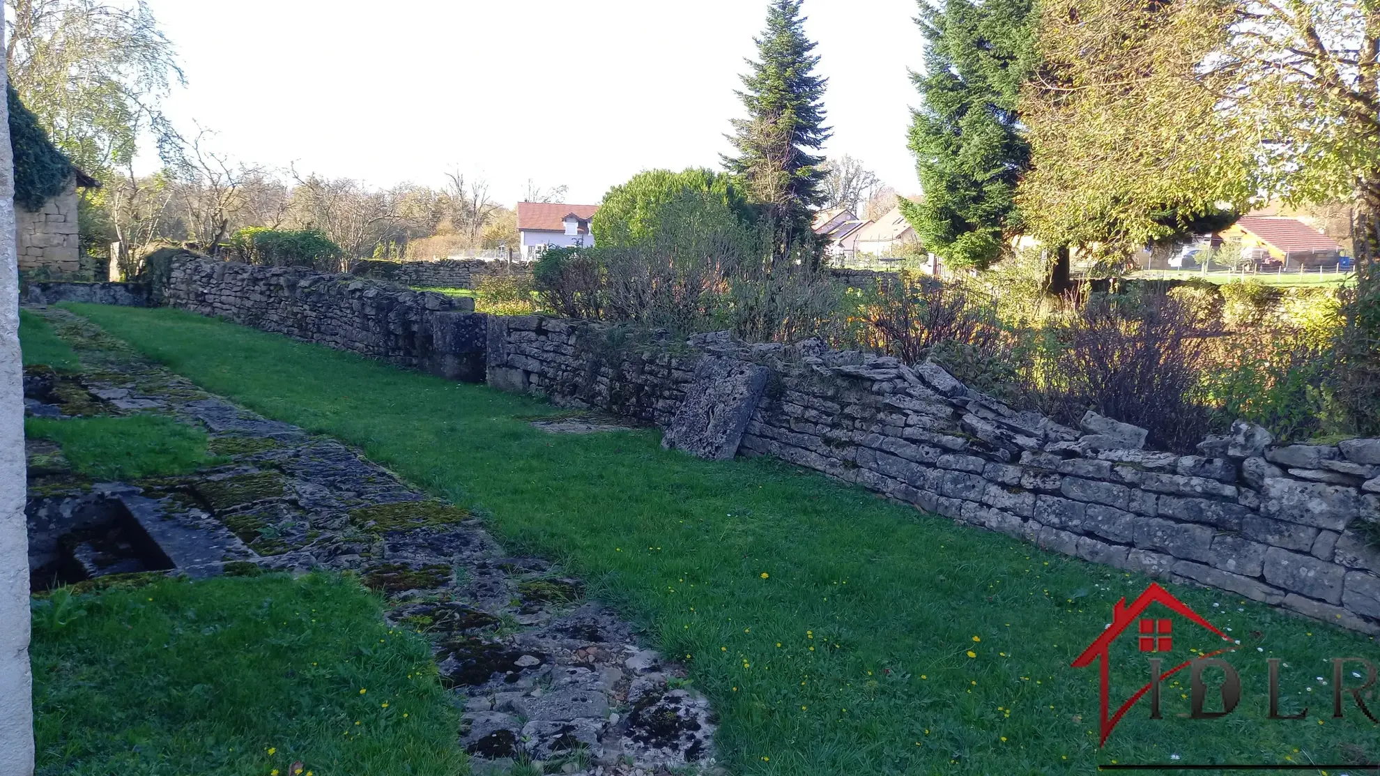 Ensemble immobilier à vendre à Crancot - 240 m² habitable 