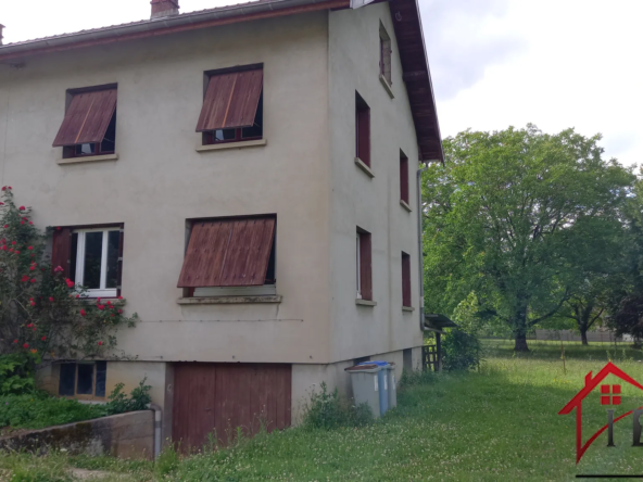 Maison Mitoyenne à Voiteur avec Terrain de 15 ares