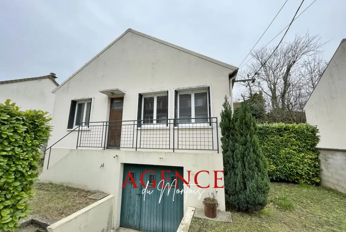 Pavillon traditionnel à Bray-sur-Seine avec jardin clos de 303 m2 