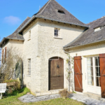 Maison de caractère avec piscine à Mansac