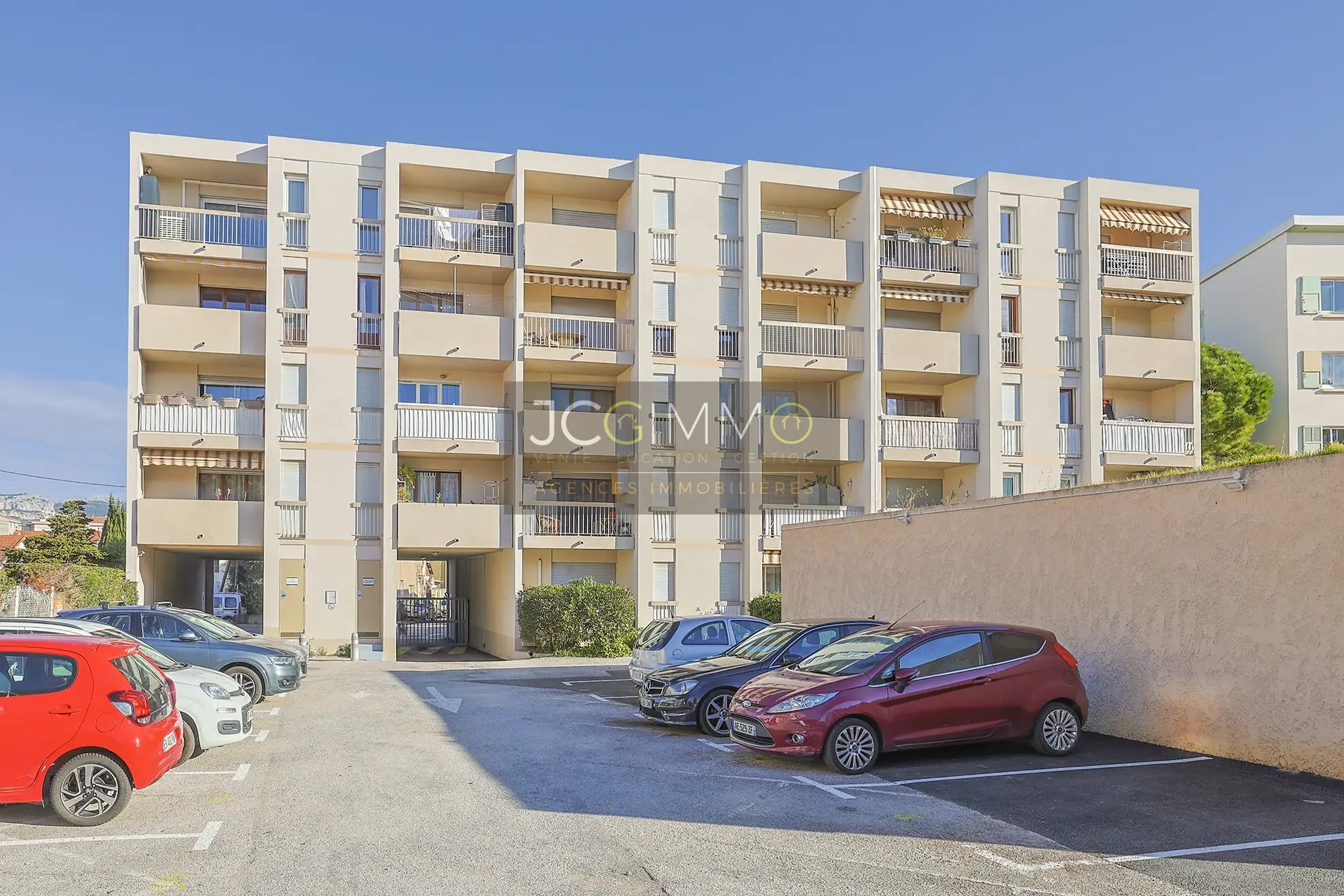 À vendre : Appartement T3 lumineux avec terrasse et garage à La Seyne-sur-Mer 