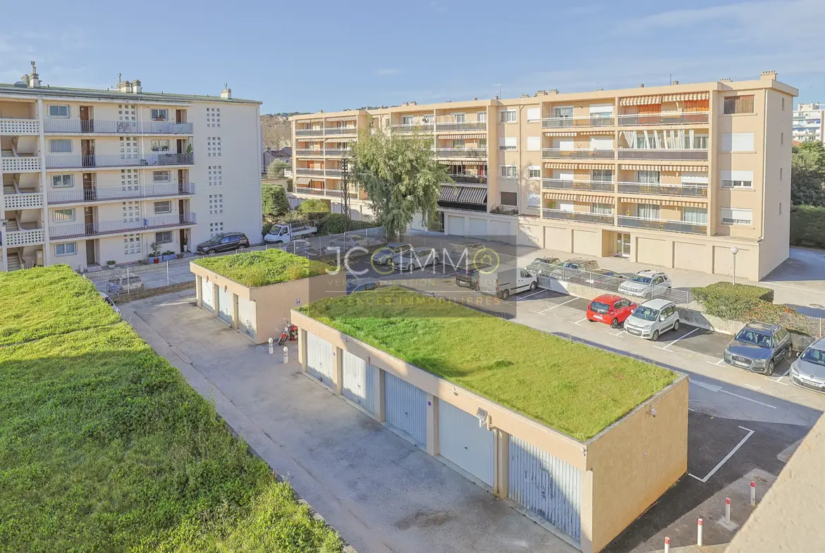 À vendre : Appartement T3 lumineux avec terrasse et garage à La Seyne-sur-Mer 