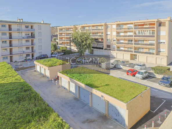 À vendre : Appartement T3 lumineux avec terrasse et garage à La Seyne-sur-Mer