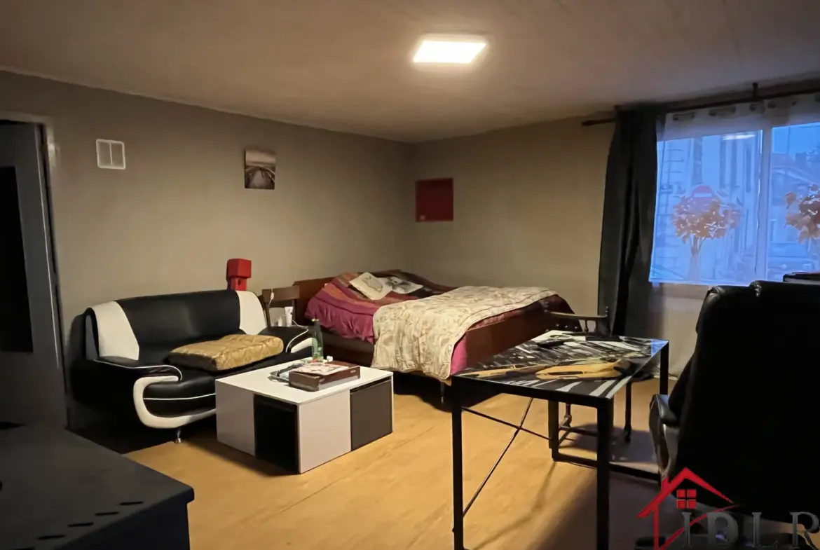 Maison à Vendre à Bourbonne-les-Bains - 159 m² 