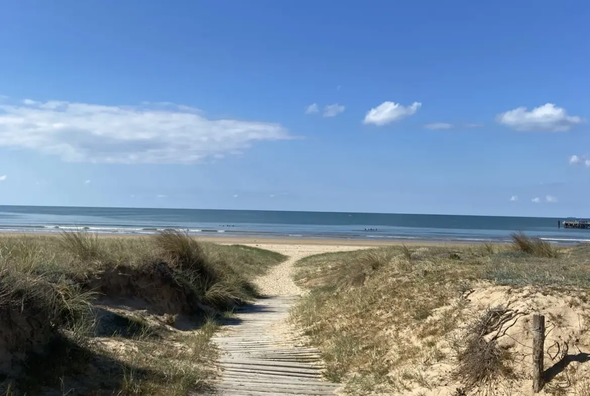 Studio avec Terrasse et Vue Mer à St Jean de Monts 