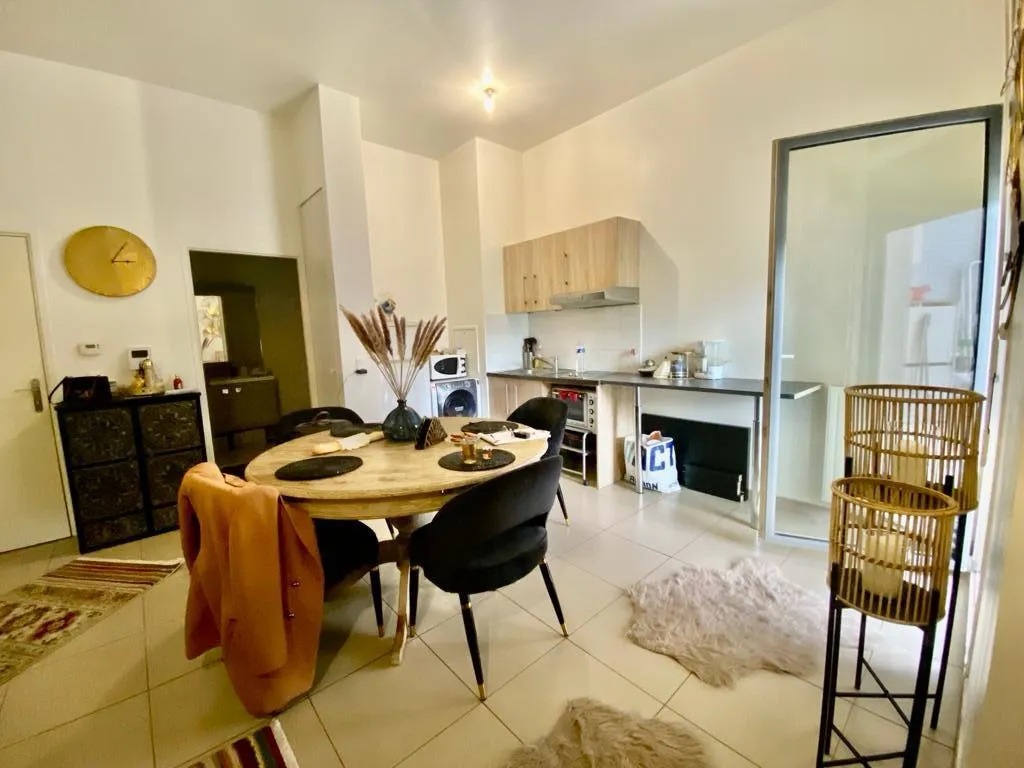 Studio à Vélizy-Villacoublay - 198000 € 