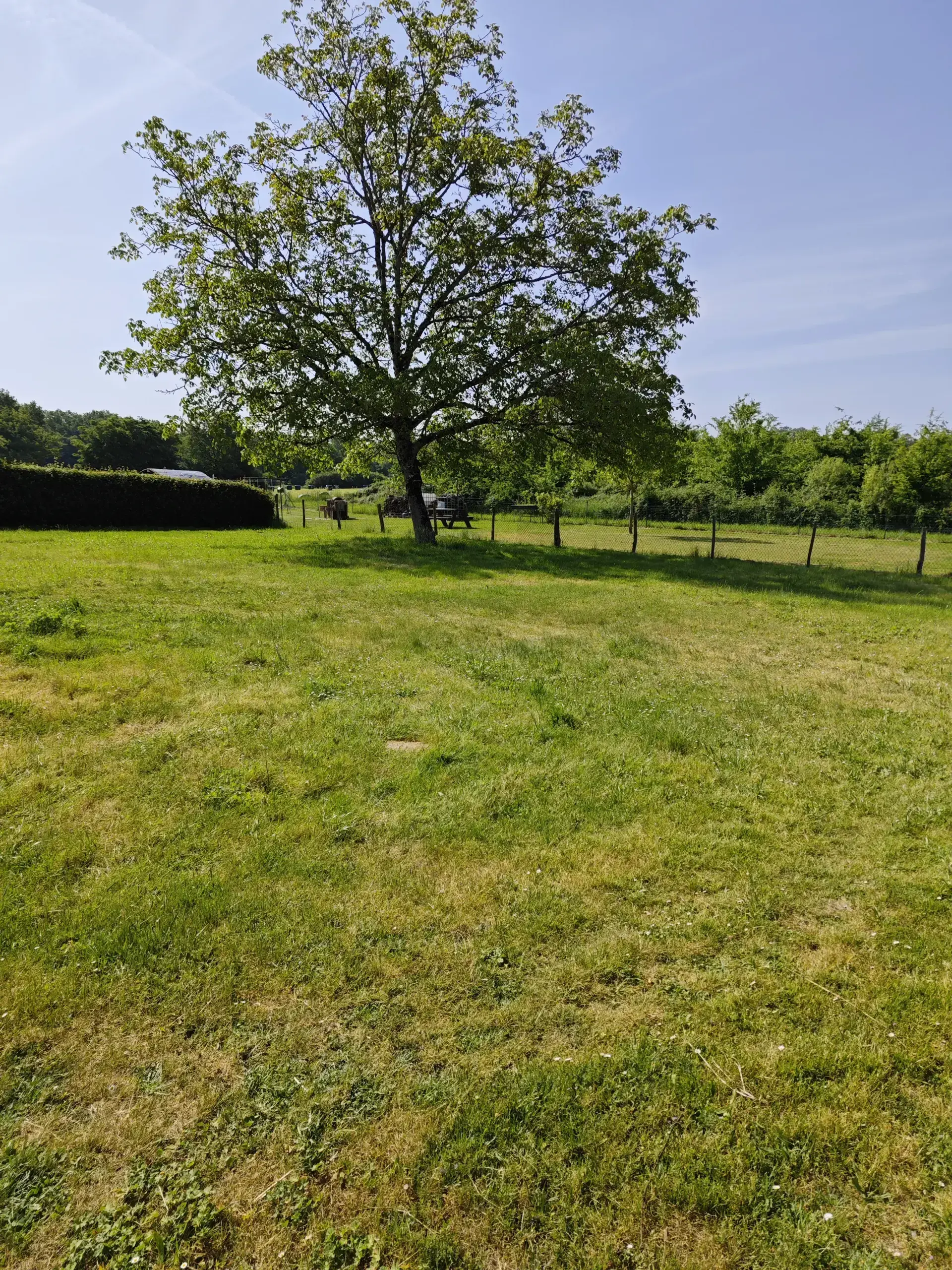 Maison sur sous-sol avec grange et terrain à La Souterraine 