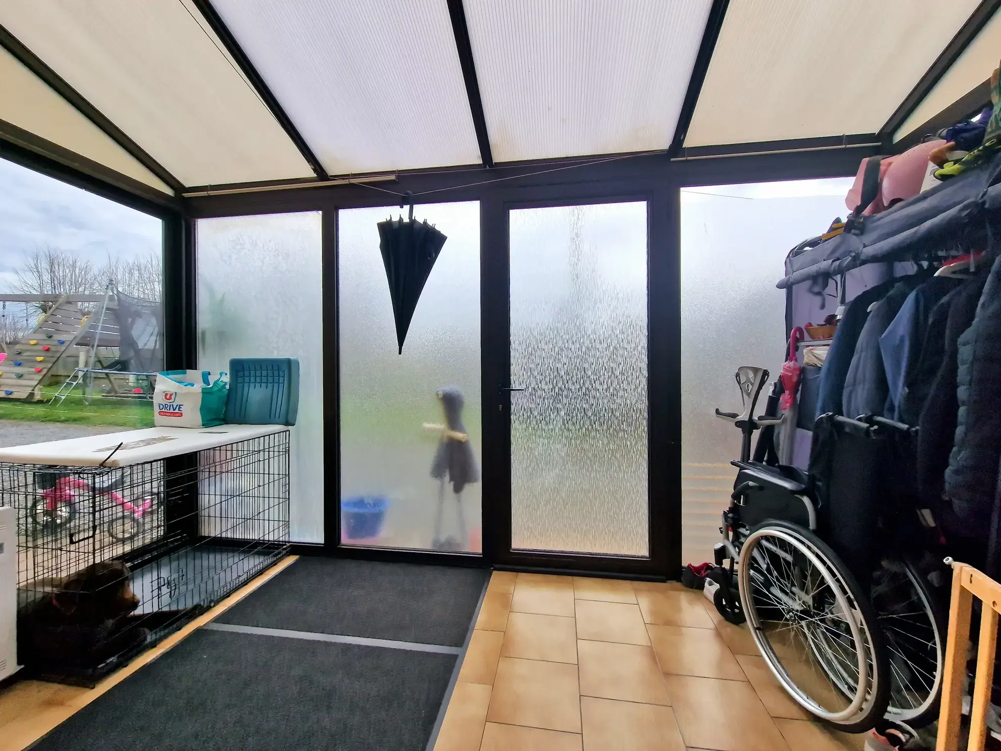 Maison rénovée à Saint-Pierre-en-Auge avec jardin et garage 