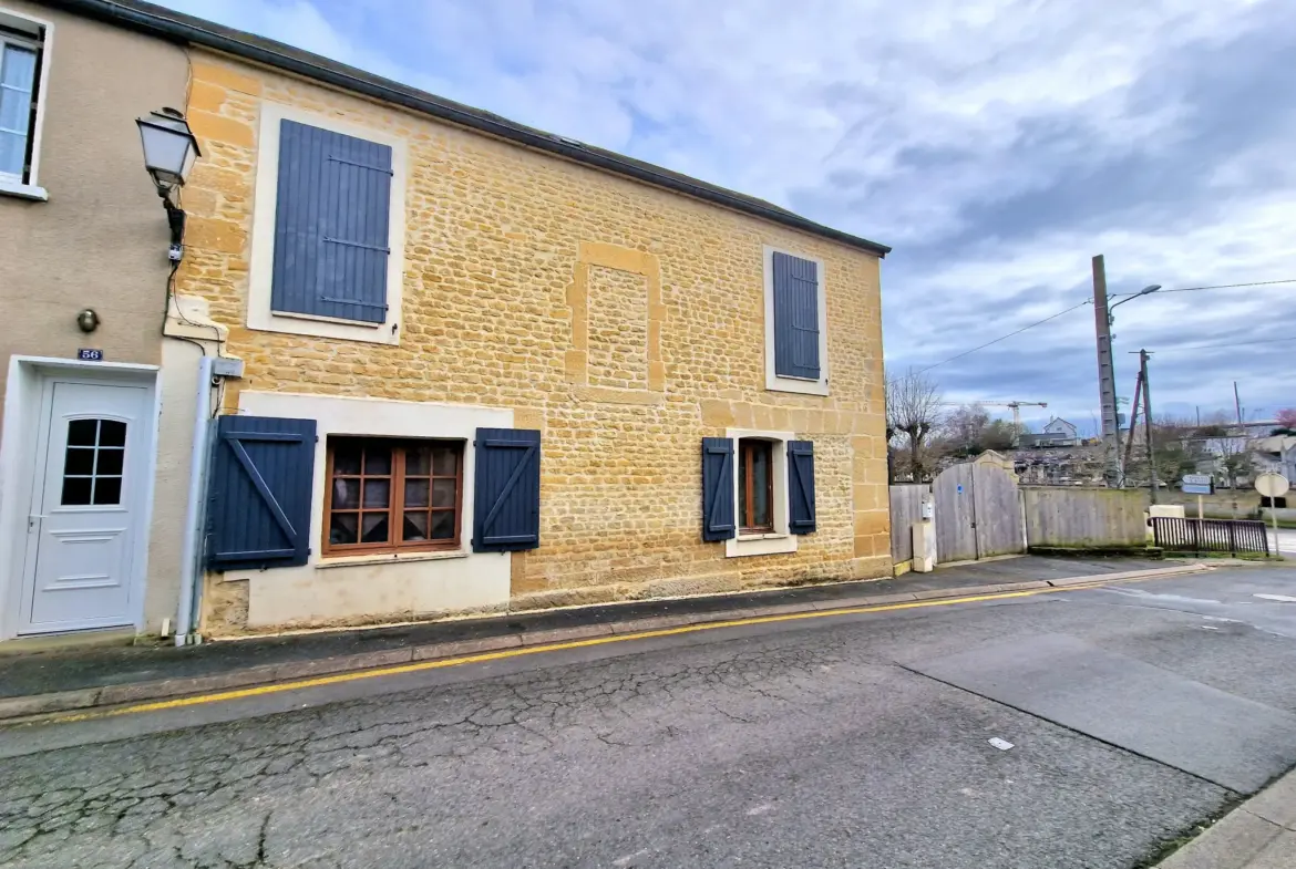 Maison rénovée à Saint-Pierre-en-Auge avec jardin et garage 