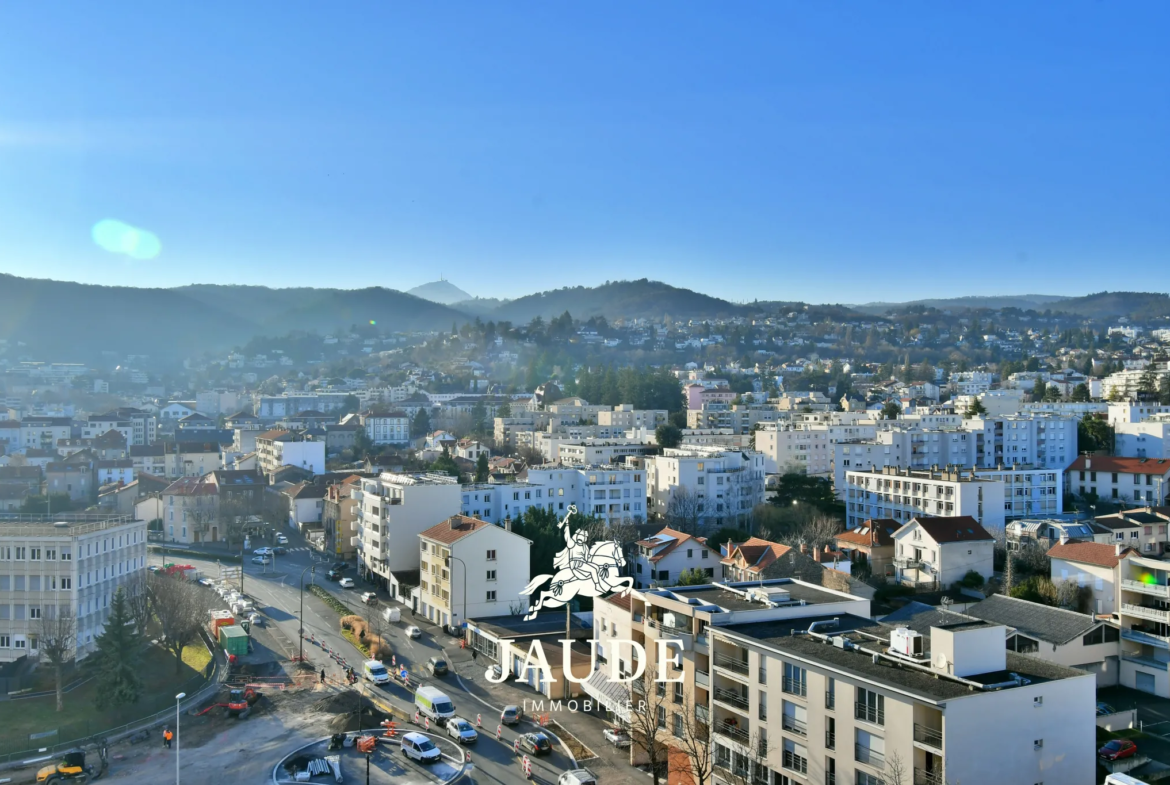 À vendre : F3 de 70 m² rénové (2025) avec parking à Clermont-Ferrand 