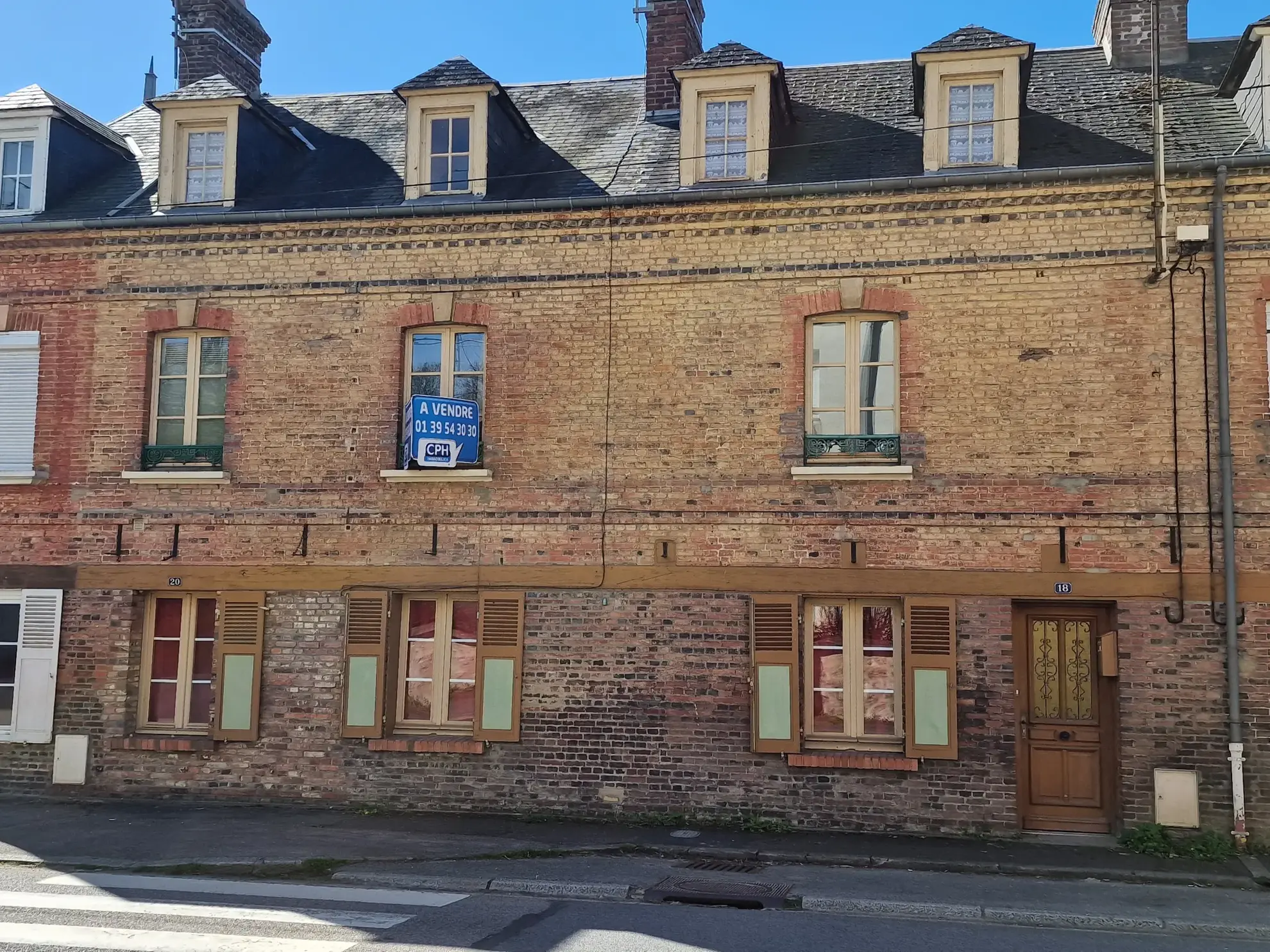 Maison rénovée à vendre à Vimoutiers, 3 chambres, proche des commodités 