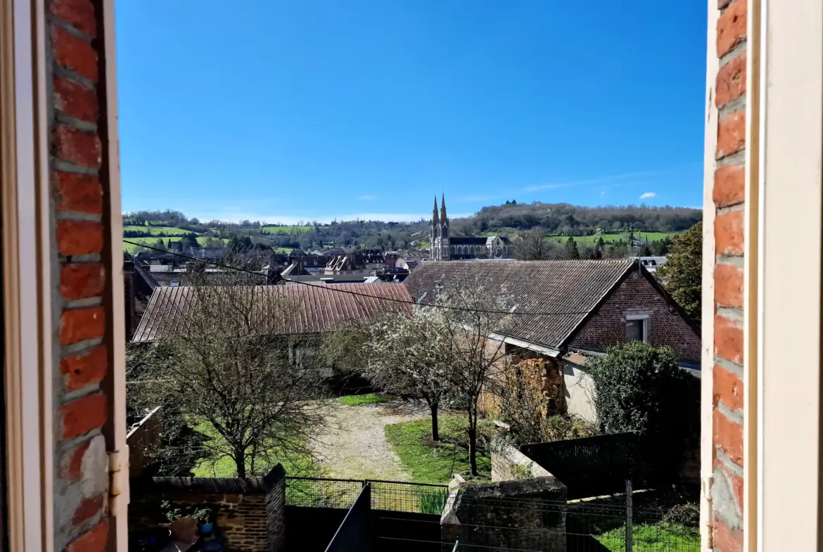 Maison rénovée à vendre à Vimoutiers, 3 chambres, proche des commodités 