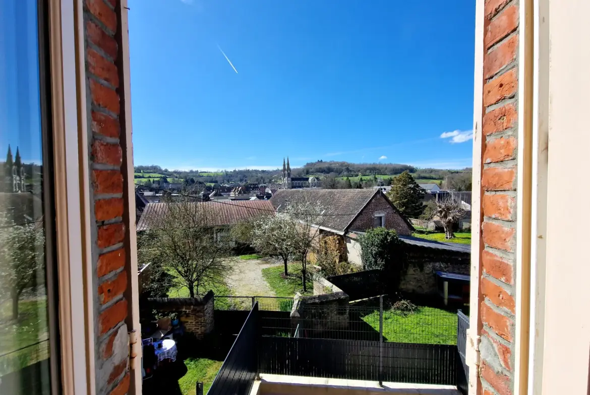 Maison rénovée à vendre à Vimoutiers, 3 chambres, proche des commodités 