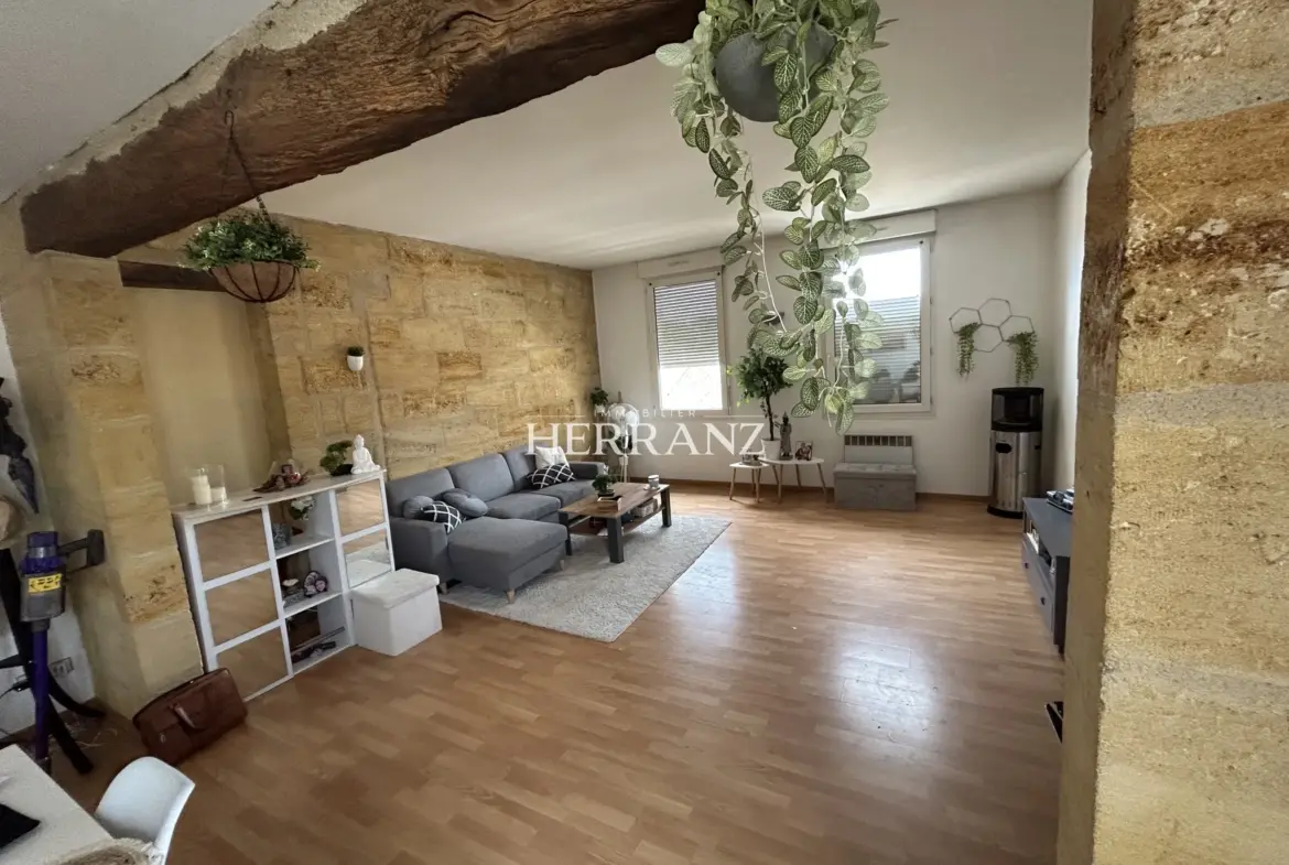 Appartement spacieux à vendre à Saint-Denis de Pile - 120 m² 