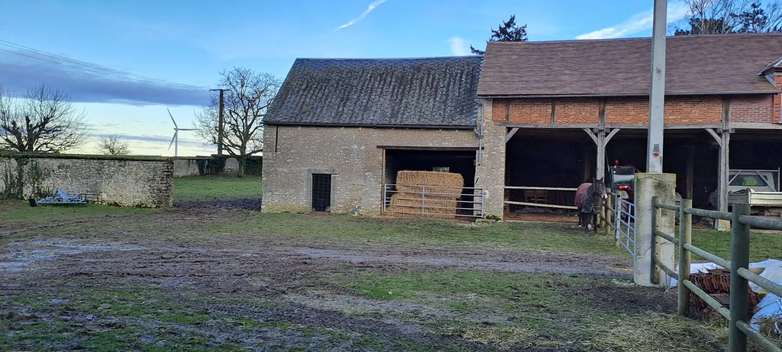 Corps de ferme à rénover à Lethuin - Idéal investisseur 