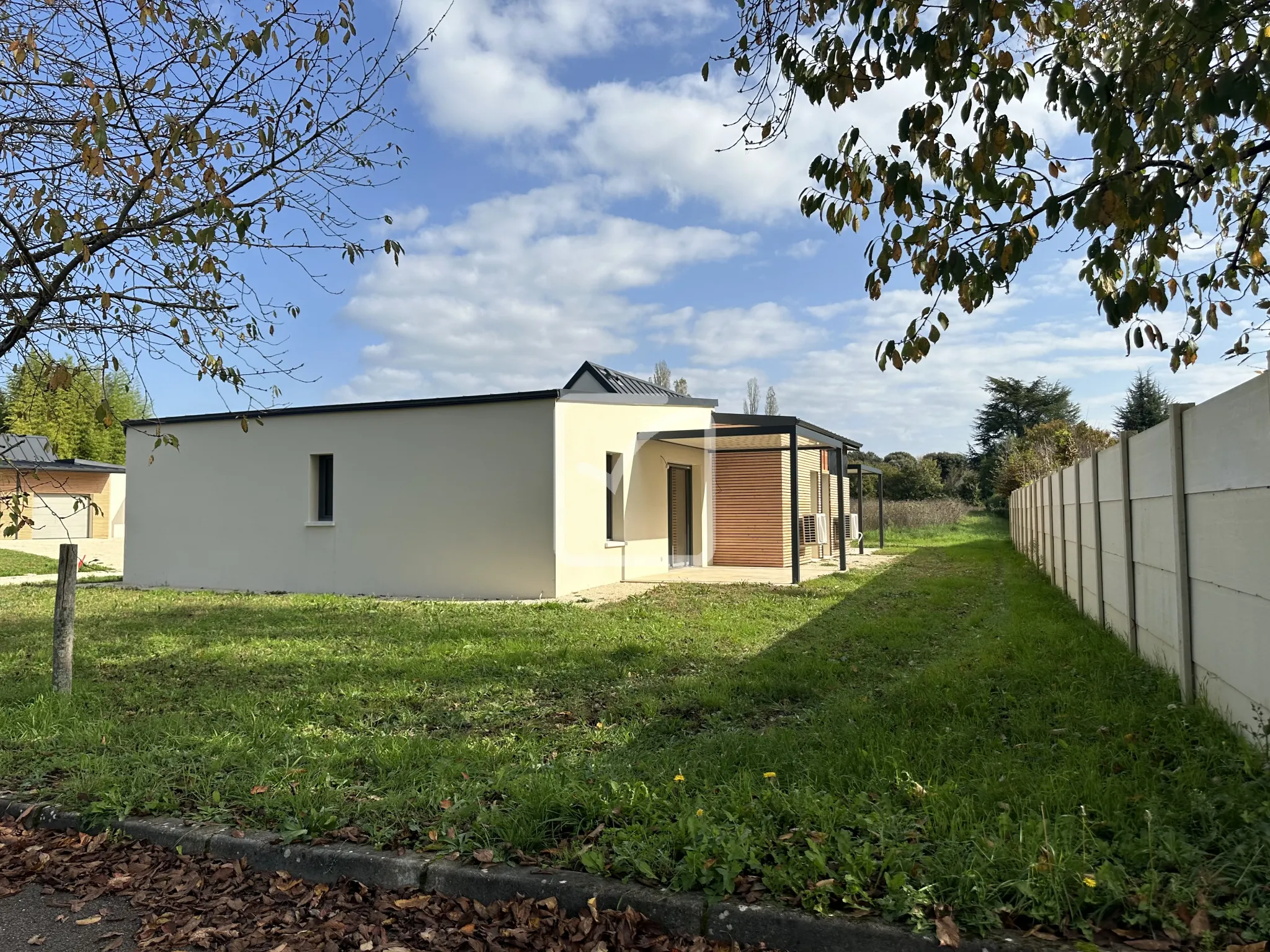 Villas modernes à Salignac-Eyvigues avec jardin 