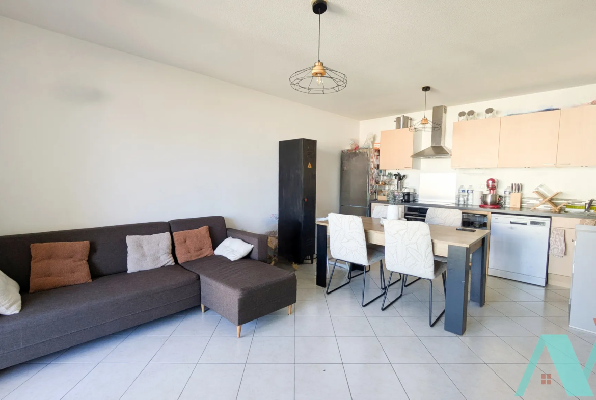 Appartement T3 avec terrasse et garage à La Seyne-sur-Mer 