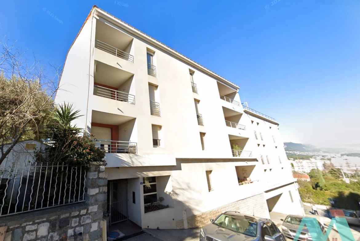 Appartement T3 avec terrasse et garage à La Seyne-sur-Mer 