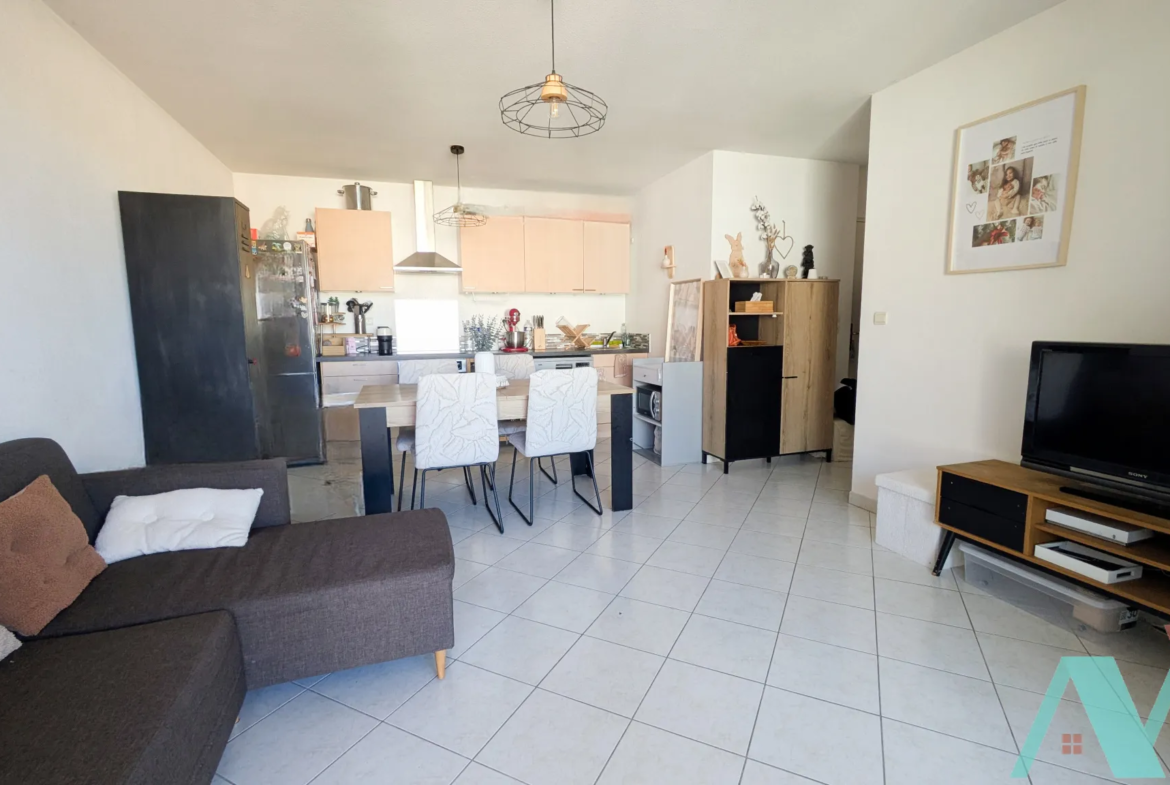 Appartement T3 avec terrasse et garage à La Seyne-sur-Mer 