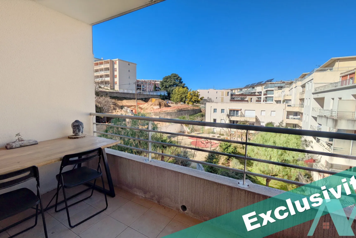 Appartement T3 avec terrasse et garage à La Seyne-sur-Mer 