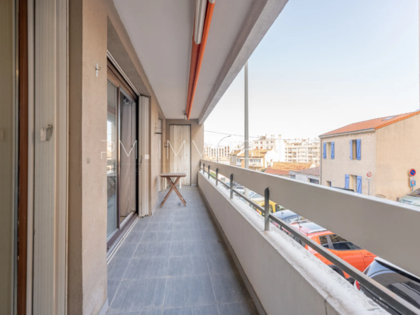 À vendre : Appartement lumineux de 107 m2 à Marseille, Type 4/5