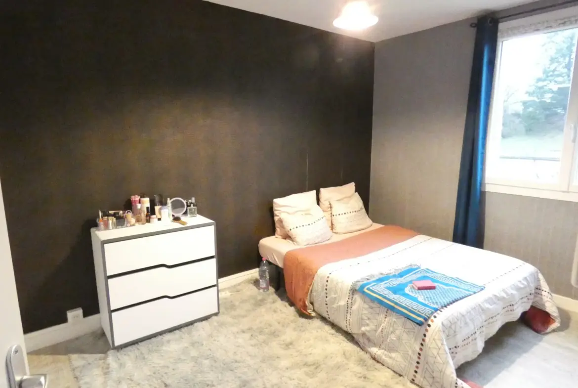 Appartement T3 lumineux rénové avec ascenseur et garage à Aurillac 