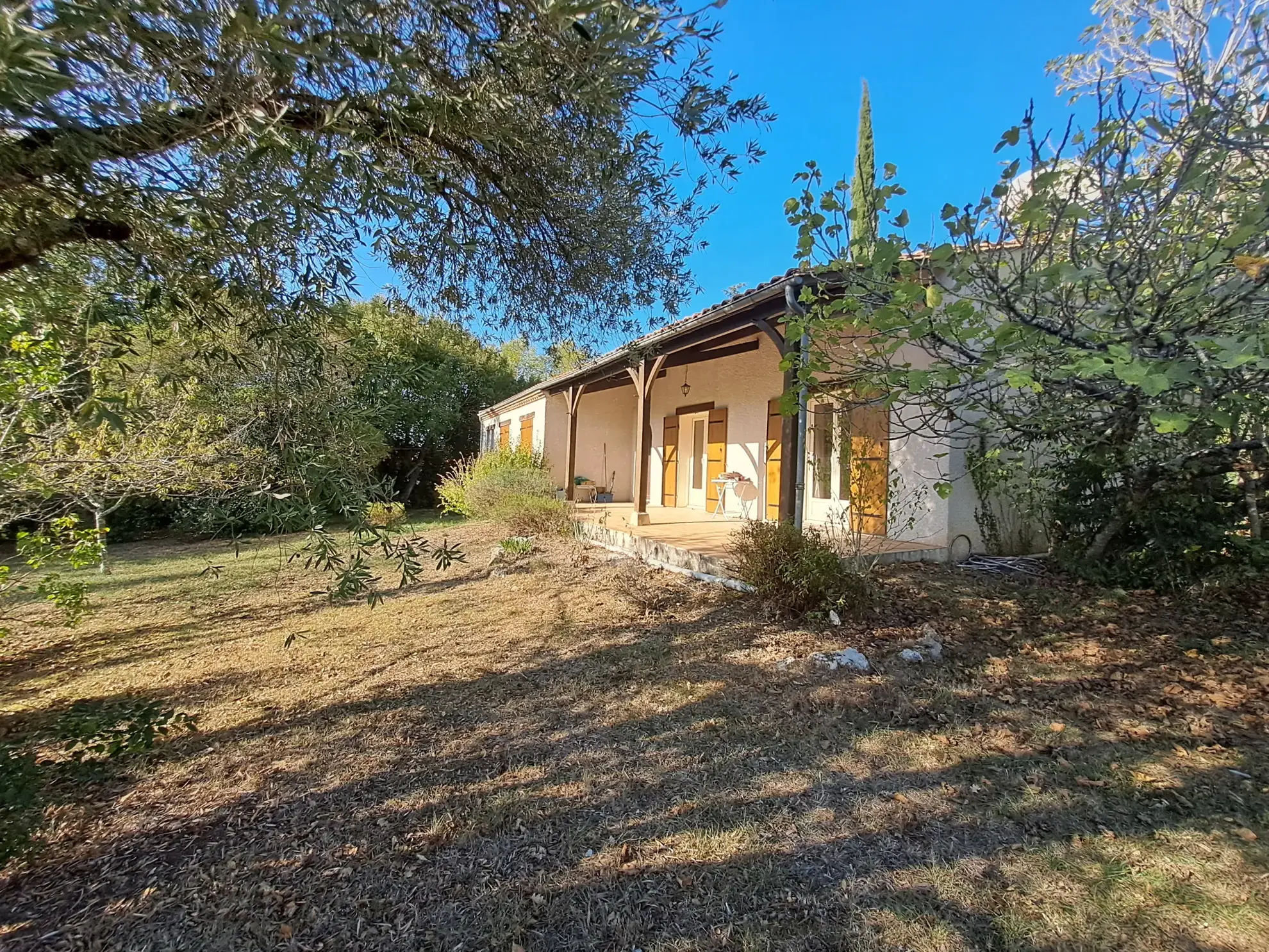 Villa provençale à vendre à Pujols - 180m² sur 1800m² 