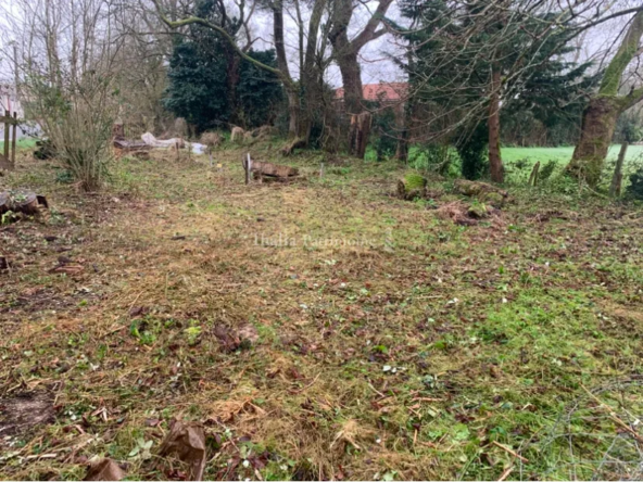 Terrain constructible de 380 m² à Corcoue-sur-Logne