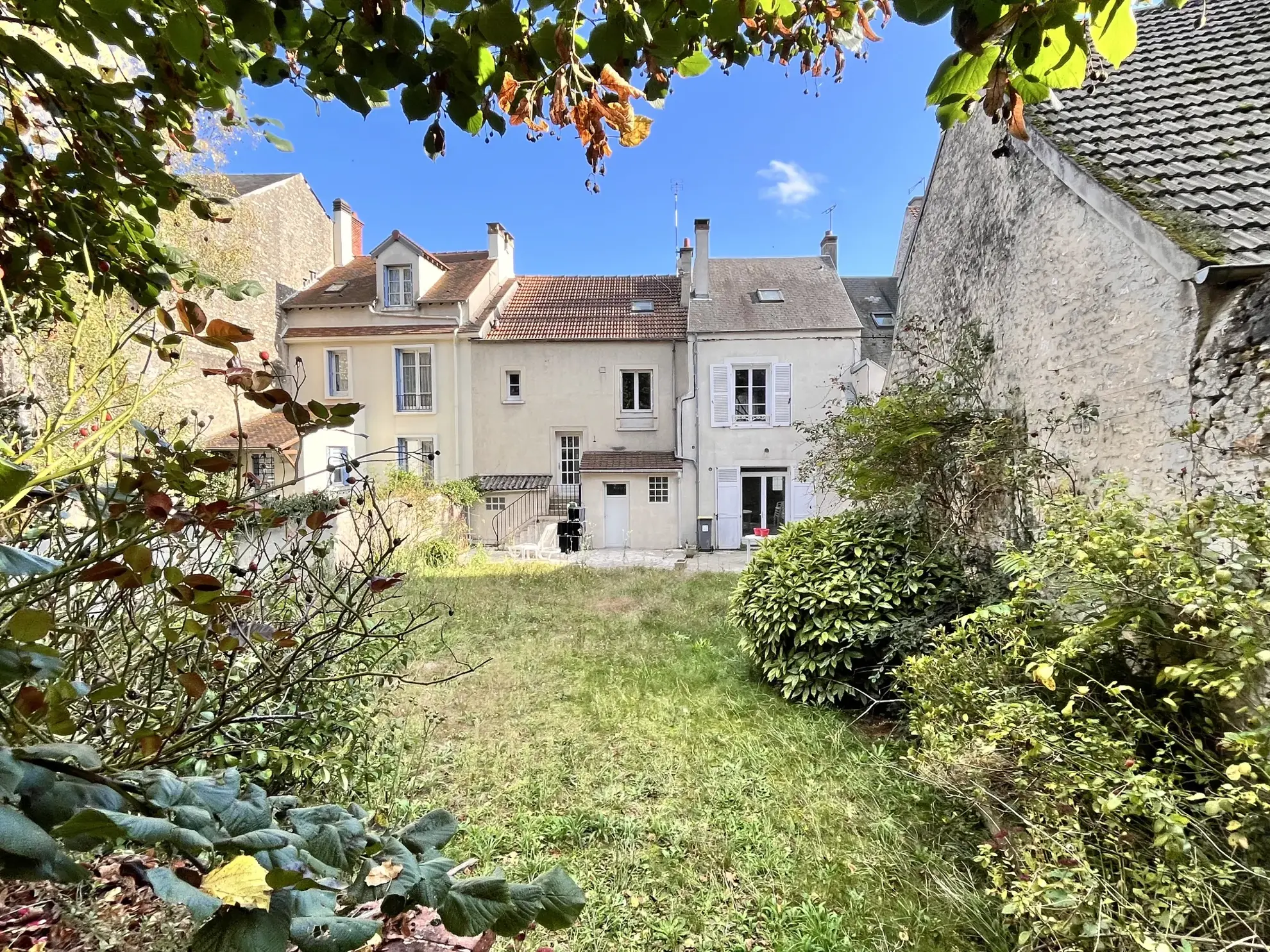 Maison de ville de caractère à Étampes - 175 m² avec jardin 